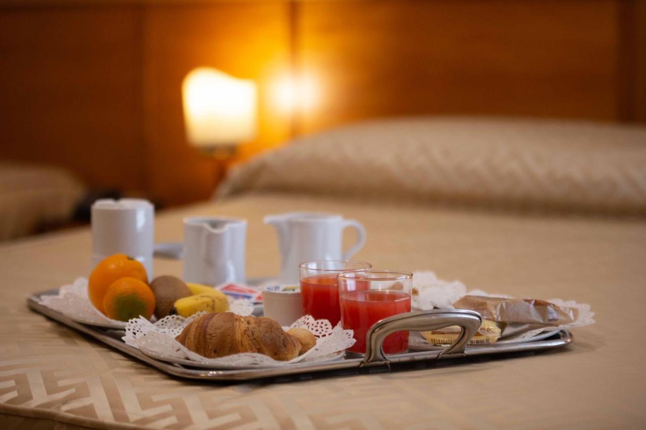 Hotel Maddaloni Tufino Buitenkant foto