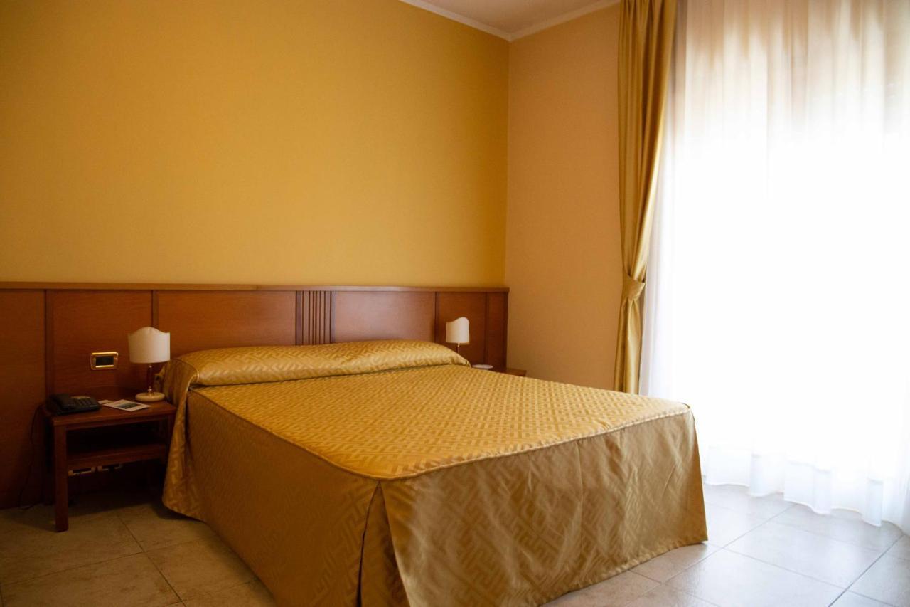 Hotel Maddaloni Tufino Buitenkant foto