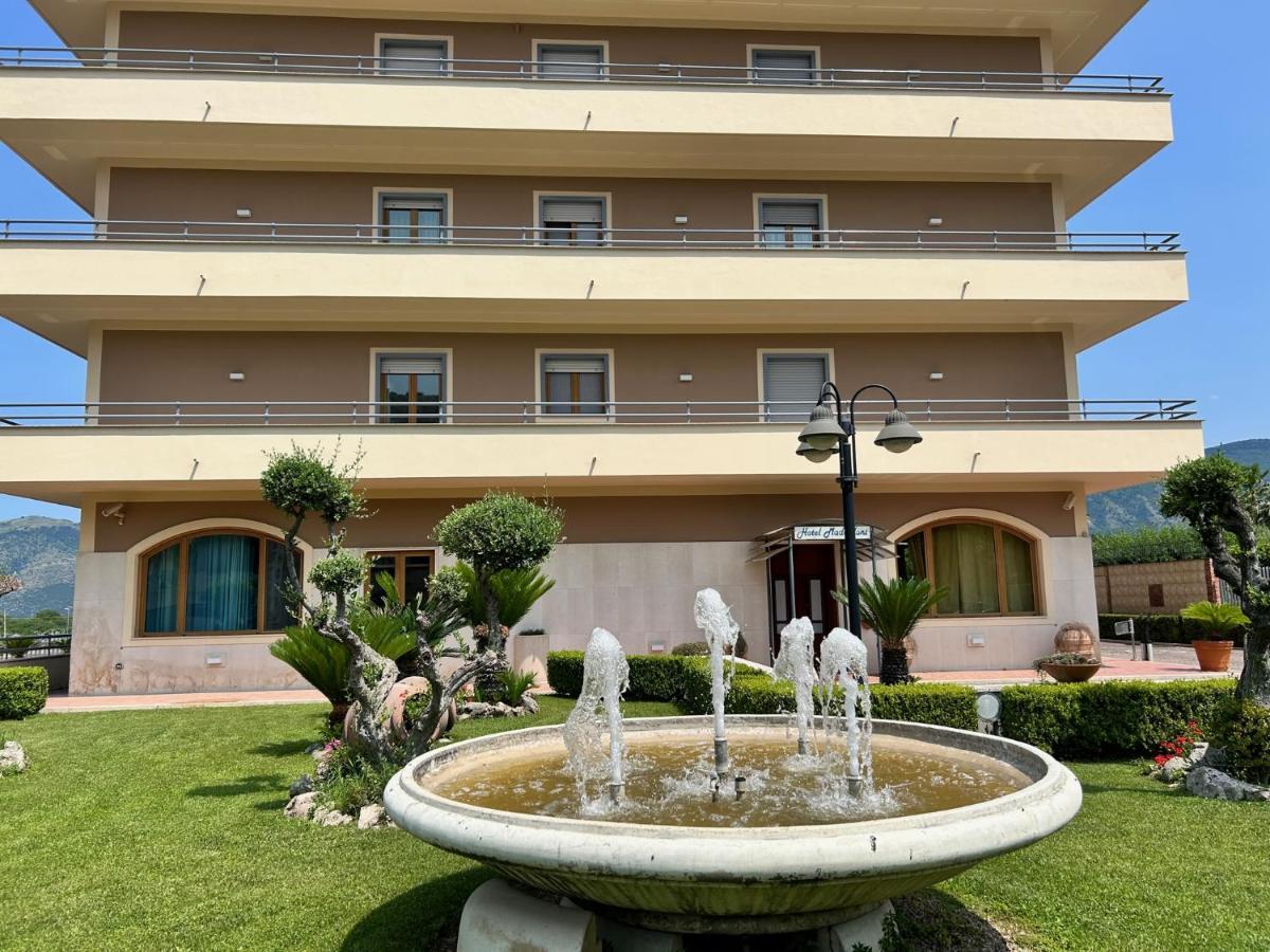 Hotel Maddaloni Tufino Buitenkant foto